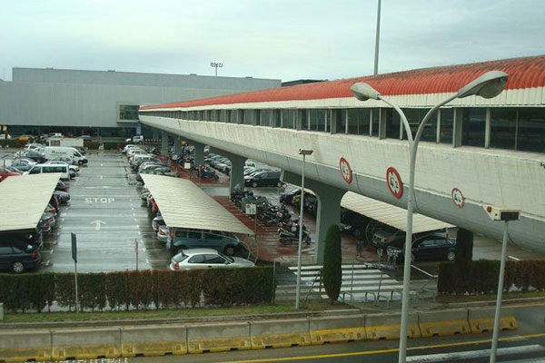 Cпециальные парковки в аэропортах